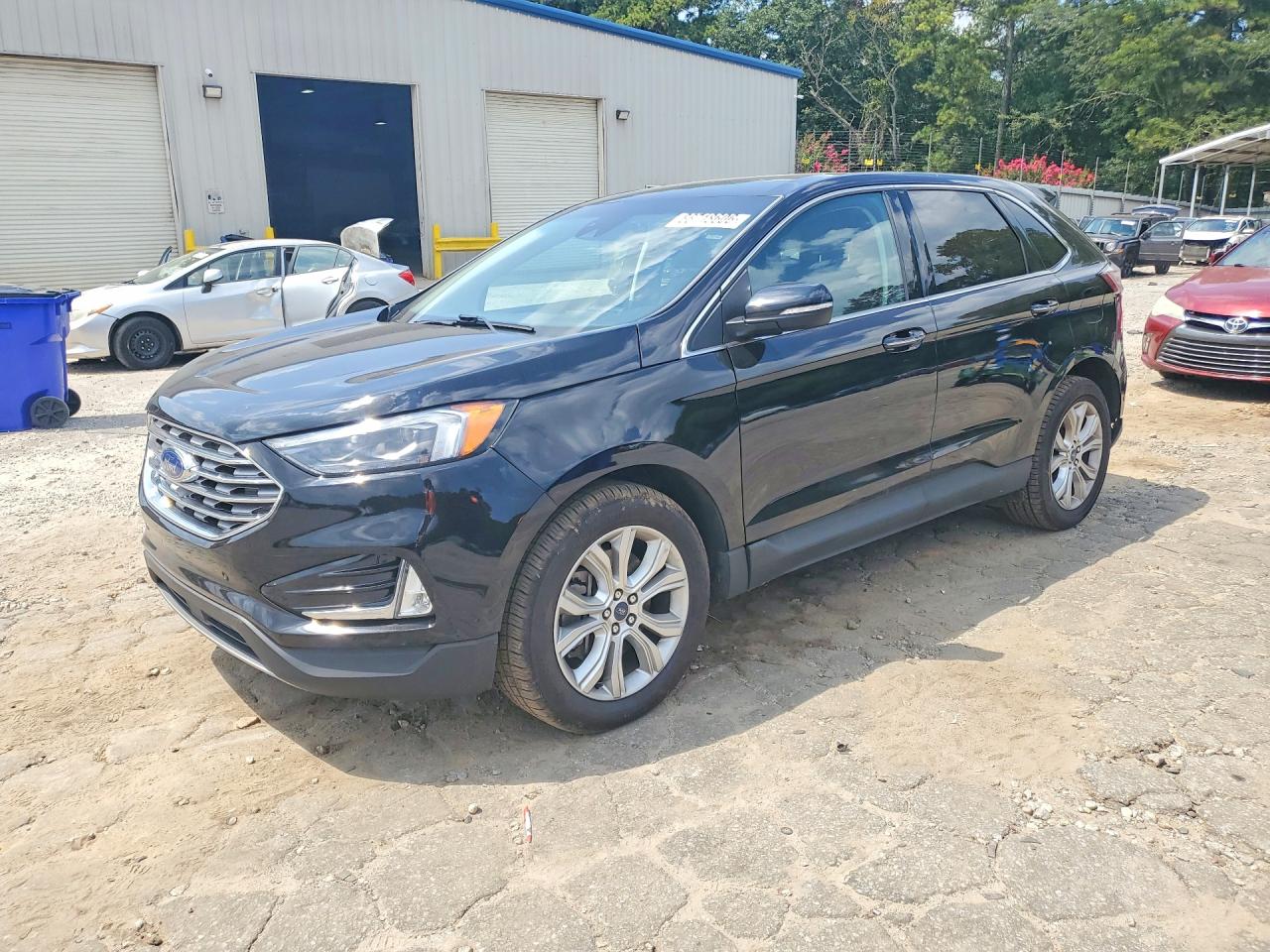 2022 FORD EDGE Titanium