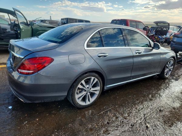 2017 MERCEDES-BENZ C C300