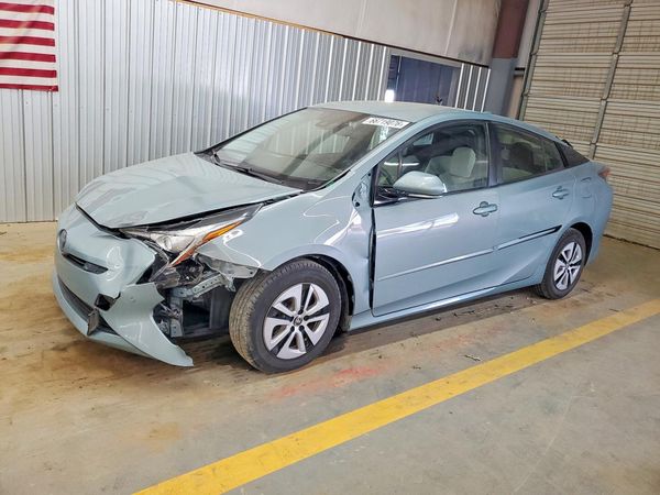 2018 TOYOTA PRIUS
