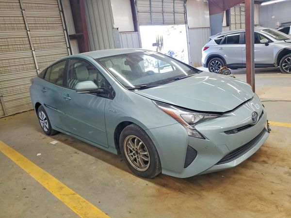 2018 TOYOTA PRIUS