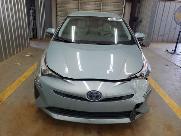 2018 TOYOTA PRIUS