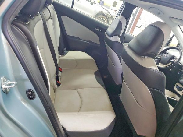 2018 TOYOTA PRIUS