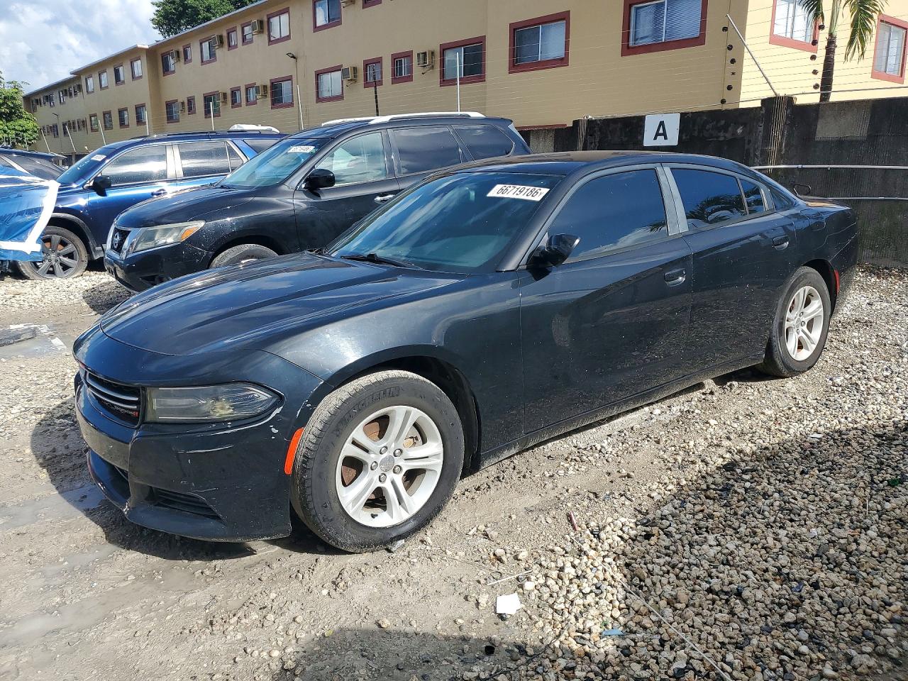 2015 DODGE CHARGER SE — Front 3/4