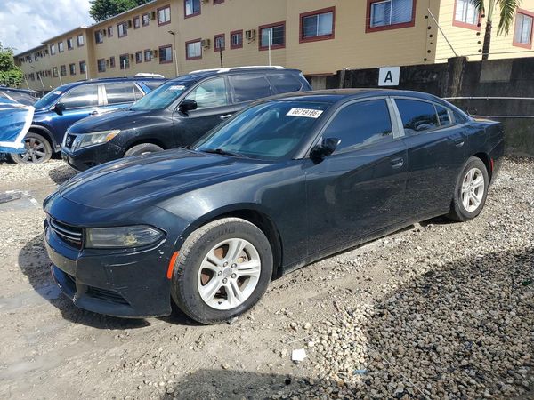 2015 DODGE CHARGER SE — Front 3/4