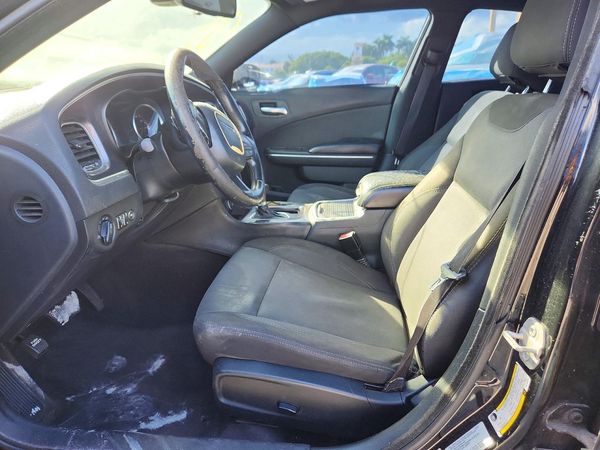 2015 DODGE CHARGER SE — DENT