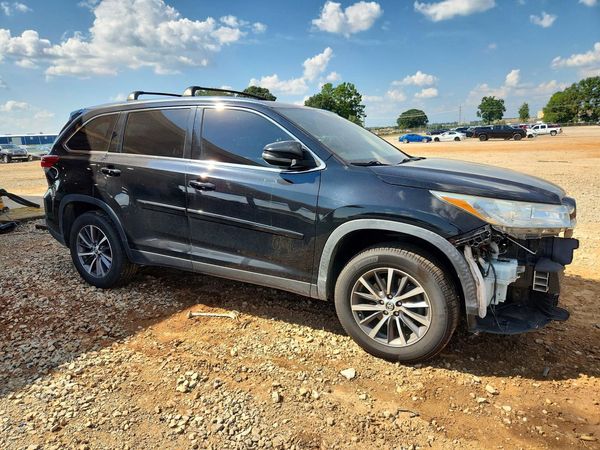 2019 TOYOTA HIGHLANDER