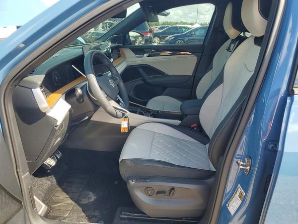 2025 VOLKSWAGEN TIGUAN 4Motion SEL R-Line Black
