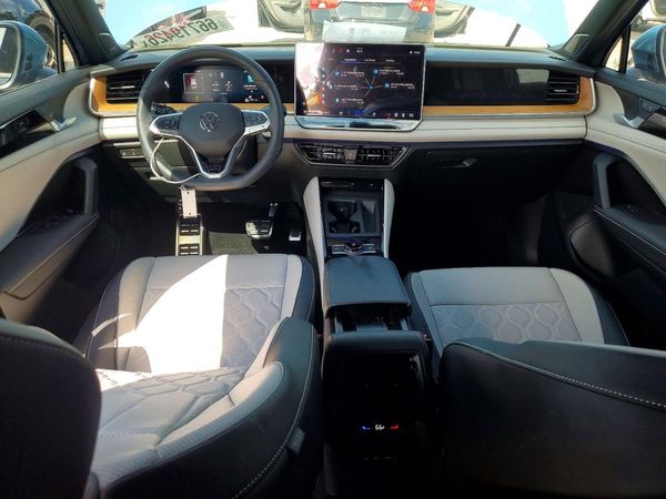 2025 VOLKSWAGEN TIGUAN 4Motion SEL R-Line Black