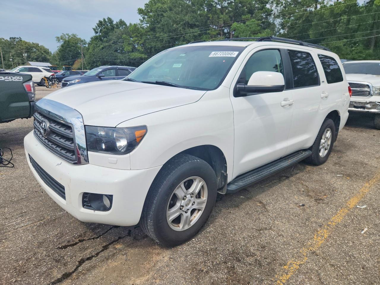 2015 TOYOTA SEQUOIA SR5 Grade