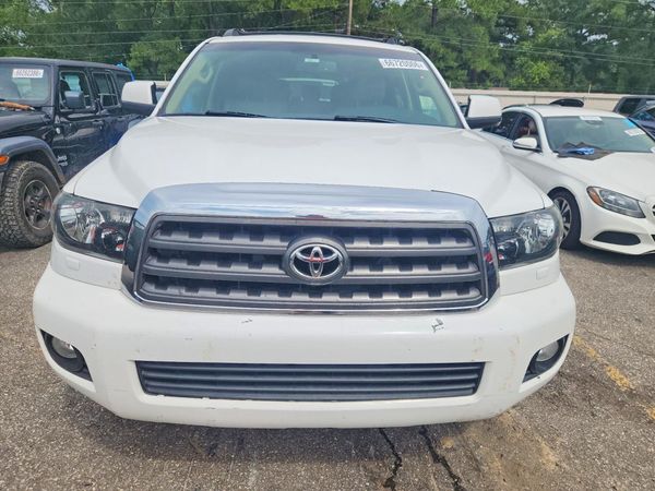 2015 TOYOTA SEQUOIA SR5 Grade