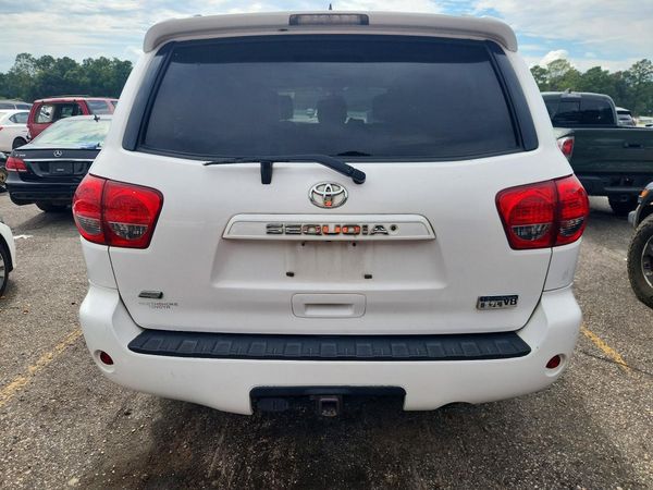 2015 TOYOTA SEQUOIA SR5 Grade