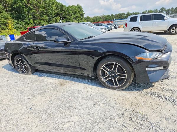 2019 FORD MUSTANG I4 Coupe — Passenger 3/4