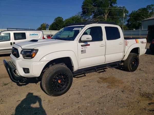 2015 TOYOTA TACOMA