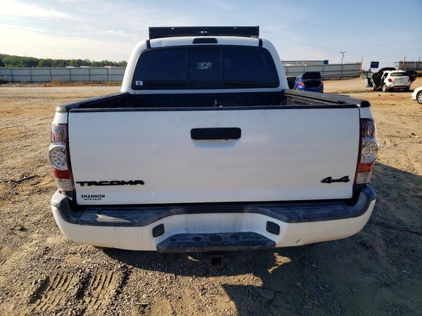2015 TOYOTA TACOMA