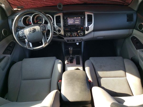 2015 TOYOTA TACOMA