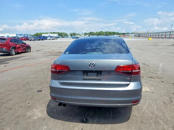 2018 VOLKSWAGEN JETTA
