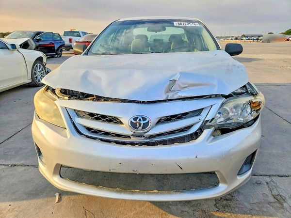 2013 TOYOTA COROLLA