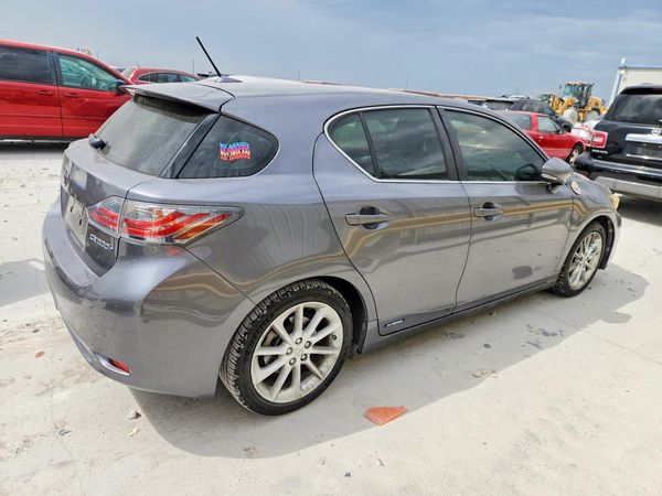 2013 LEXUS CT