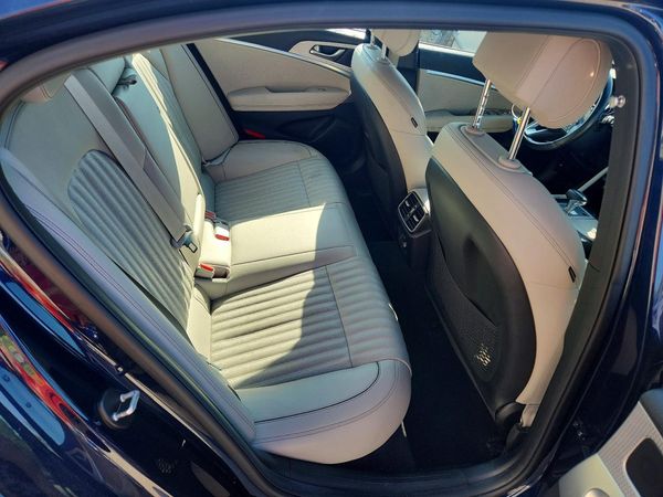 2023 GENESIS G70