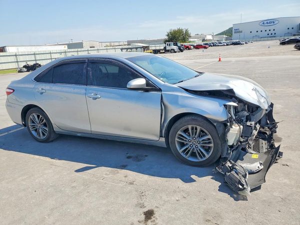 2017 TOYOTA CAMRY