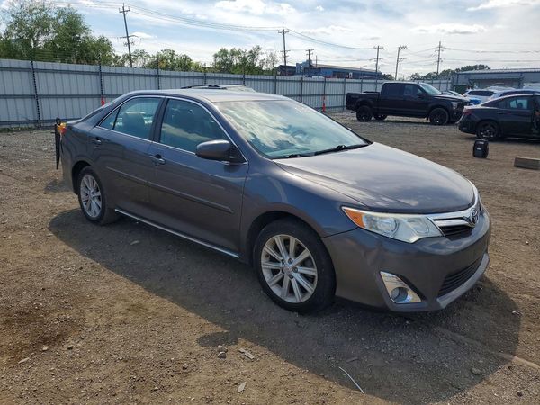 2014 TOYOTA CAMRY