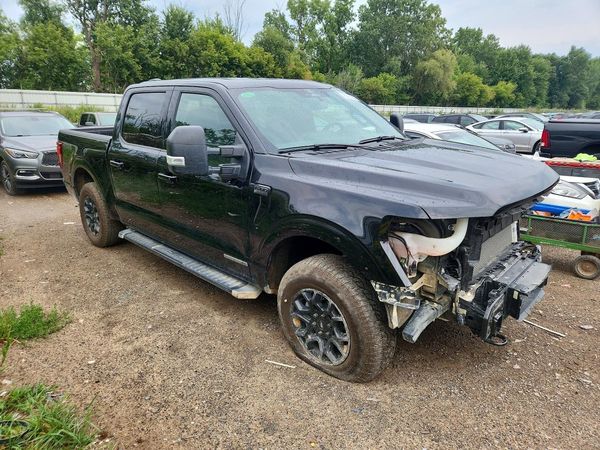 2025 FORD F150