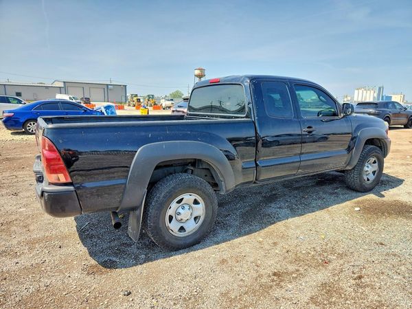 2015 TOYOTA TACOMA