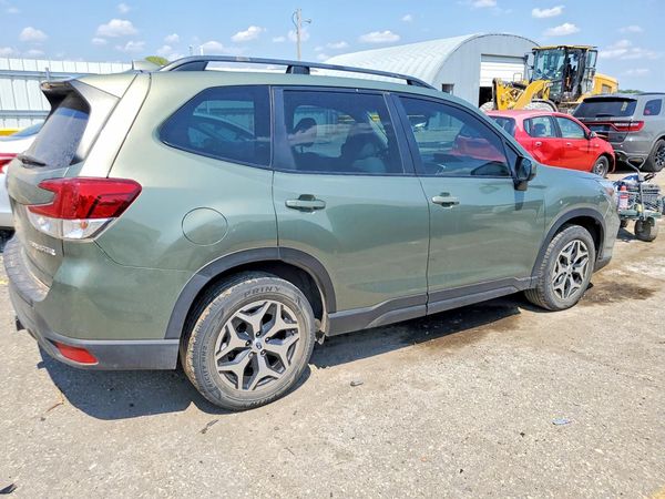 2020 SUBARU FORESTER
