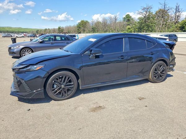 2026 TOYOTA CAMRY