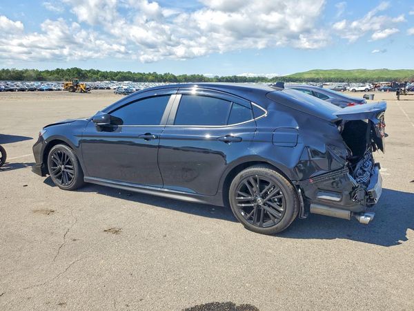 2026 TOYOTA CAMRY