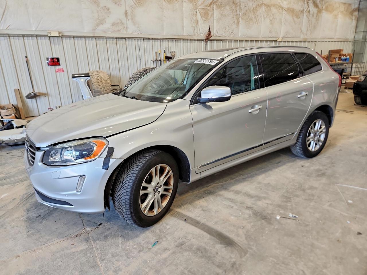 2015 VOLVO XC60