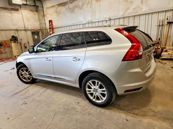 2015 VOLVO XC60