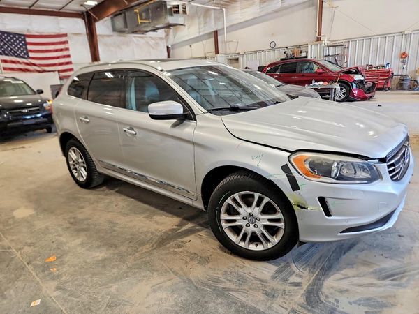 2015 VOLVO XC60