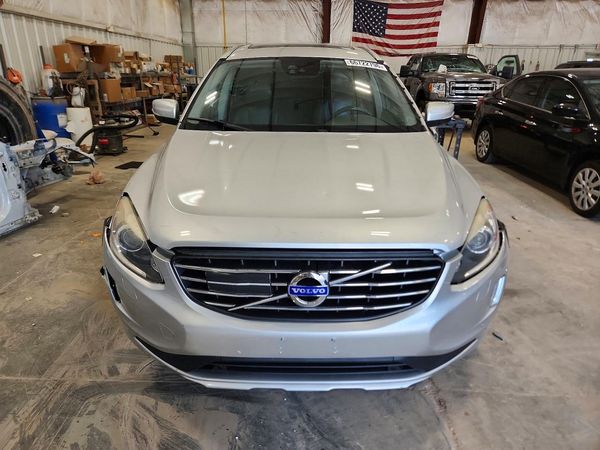 2015 VOLVO XC60