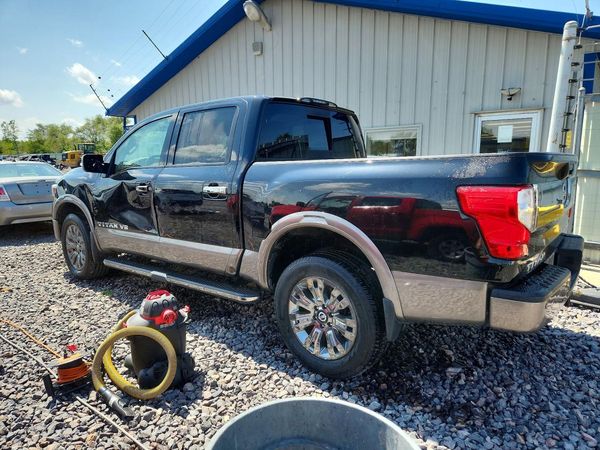 2019 NISSAN TITAN