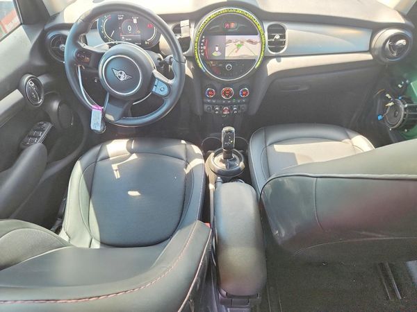 2022 MINI COOPER