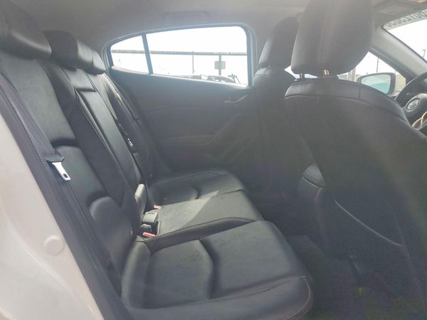 2015 MAZDA 3 Touring/GS