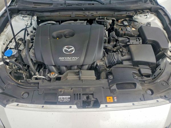 2015 MAZDA 3 Touring/GS
