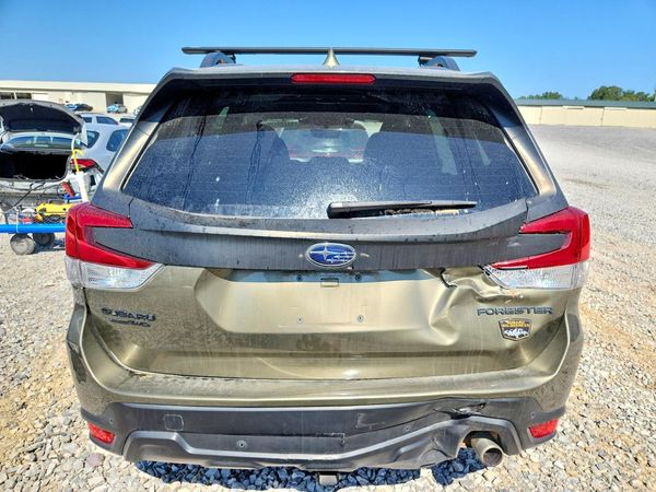 2023 SUBARU FORESTER