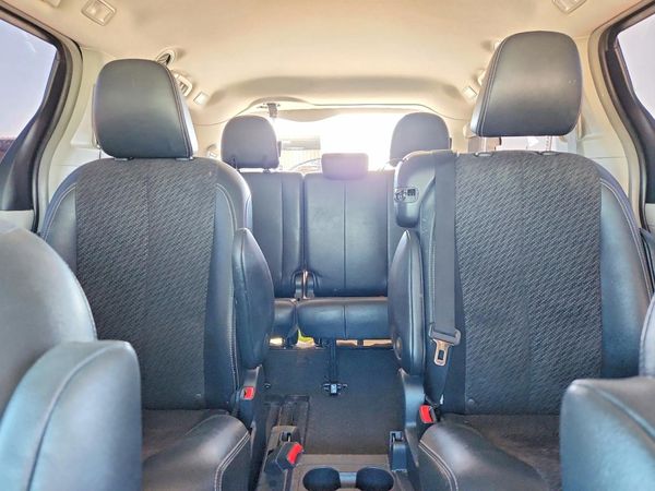 2012 TOYOTA SIENNA