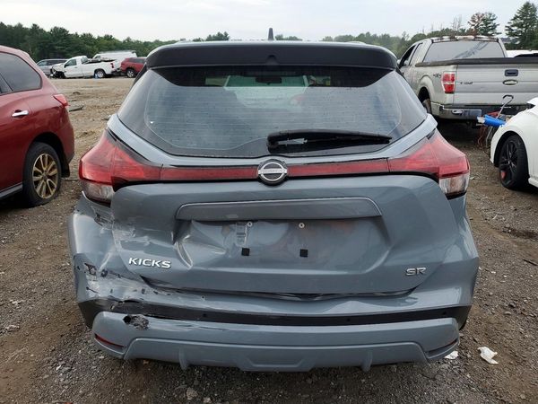 2022 NISSAN KICKS
