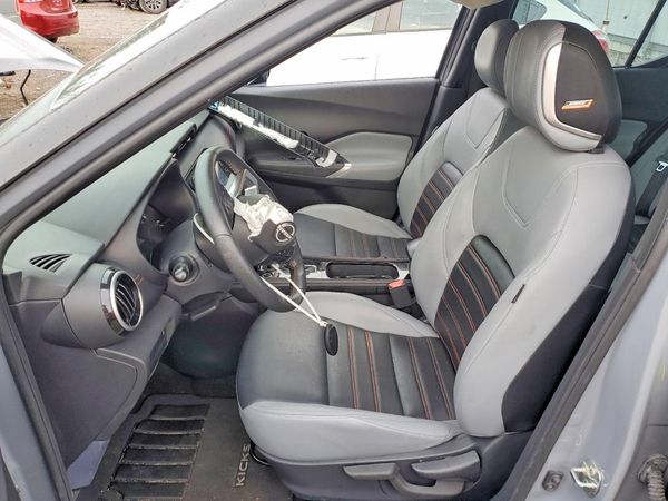 2022 NISSAN KICKS