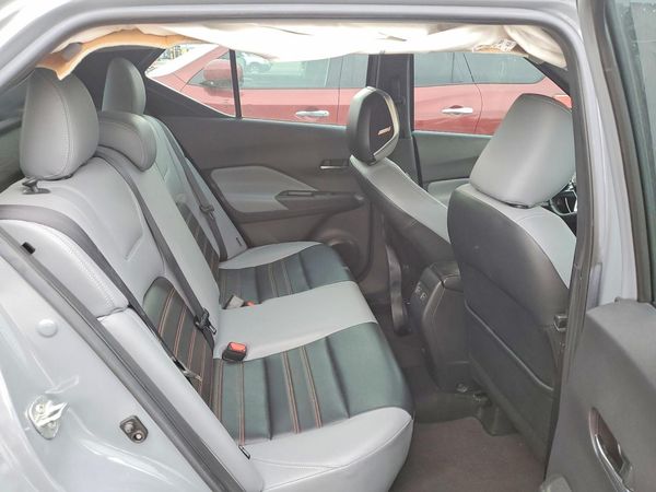 2022 NISSAN KICKS