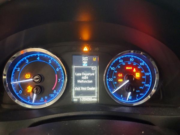 2017 TOYOTA COROLLA
