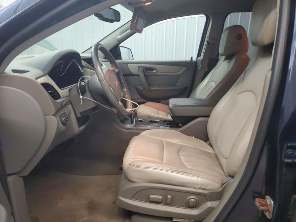 2017 CHEVROLET TRAVERSE 2LT
