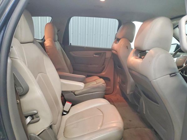 2017 CHEVROLET TRAVERSE 2LT