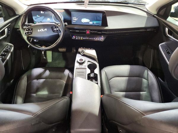 2023 KIA EV6 Light, Wind
