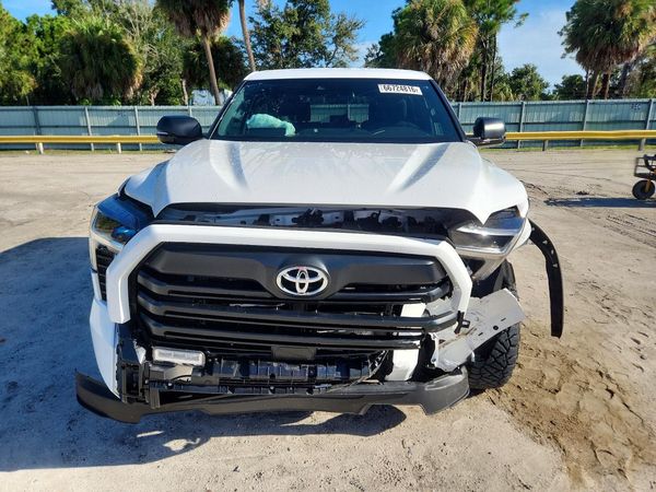 2026 TOYOTA TUNDRA