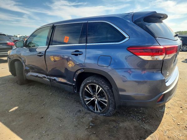2019 TOYOTA HIGHLANDER LE/LE Plus