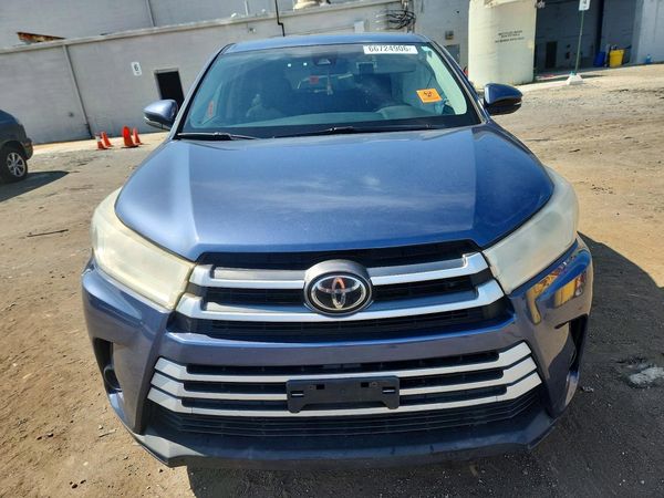 2019 TOYOTA HIGHLANDER LE/LE Plus